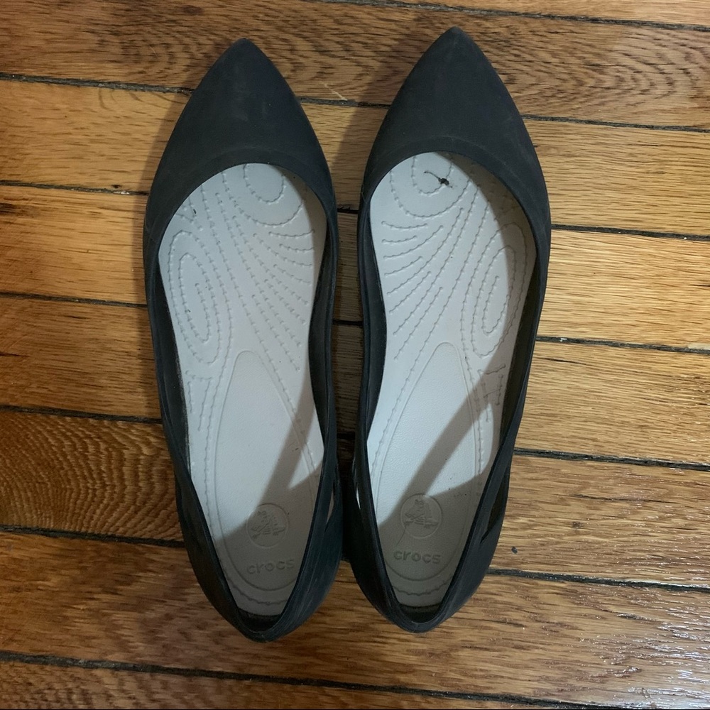 Pointed-toe Crocs Flats